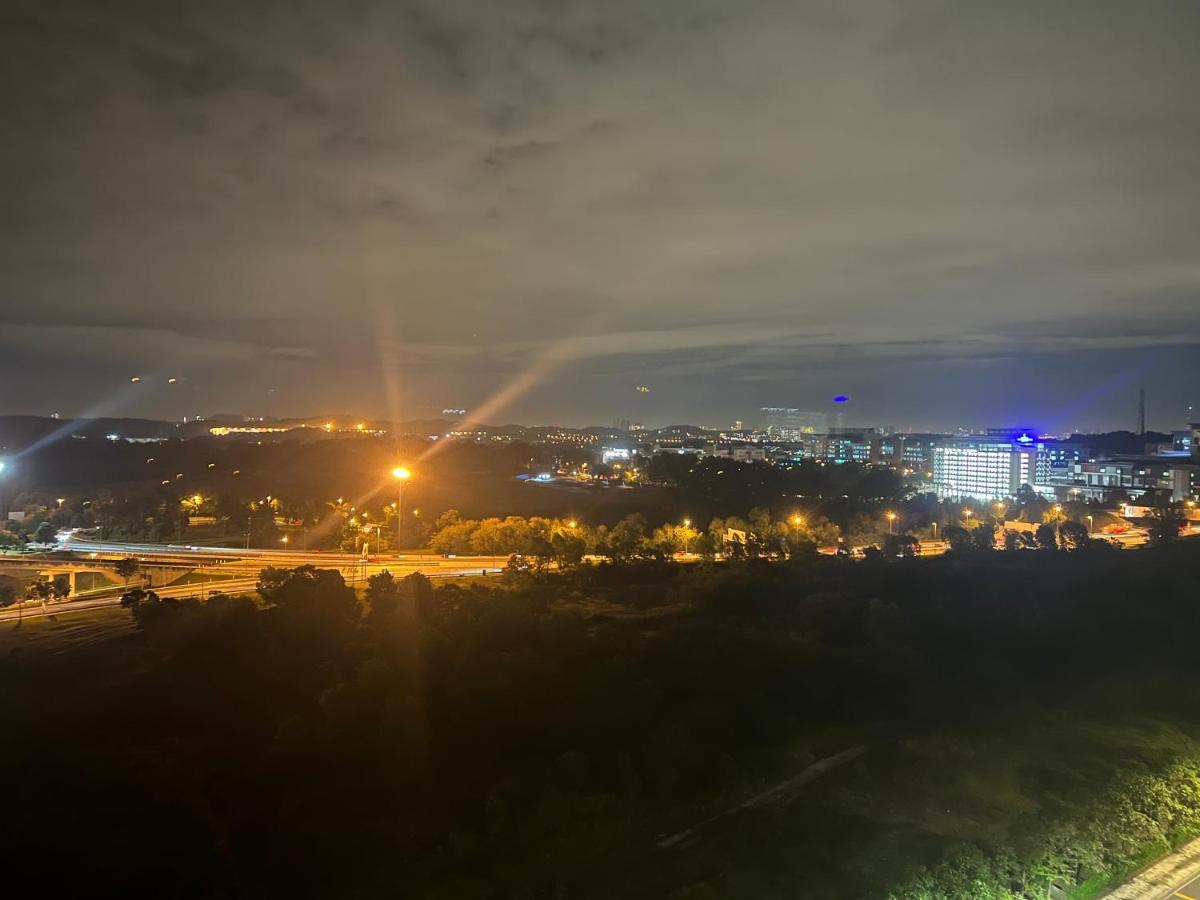 Mucihome Clio 3R2B, Putrajaya Condo Near To Ioi City Mall, Alamanda, Hospital Serdang, Wetland Studio Kru Dll- Non Smoking Home For Malaysian Only Exterior photo